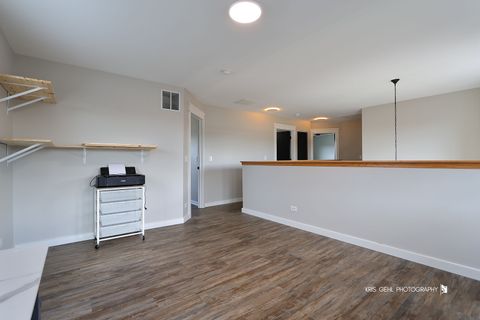 Tiny photo for 862 Heartland Park Lane, Antioch, IL 60002 (MLS # 12636070)
