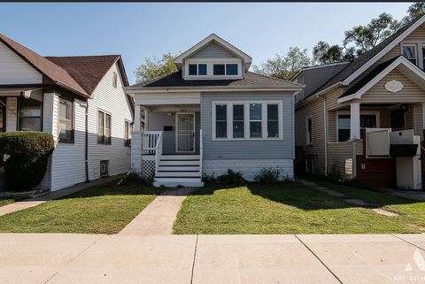 Tiny photo for 10813 S Eggleston Avenue, Chicago, IL 60628 (MLS # 12493534)