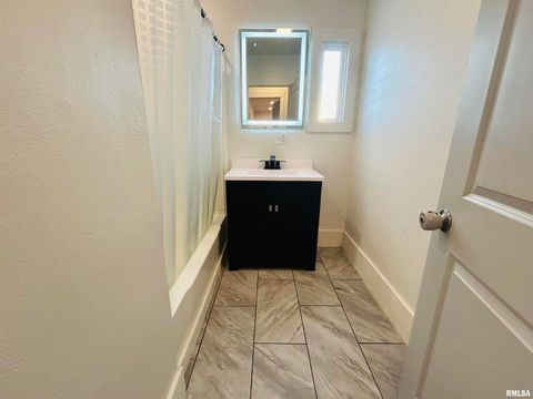 Tiny photo for 2401 PROSPECT Avenue, Clinton, IA 52732 (MLS # QC4269514)