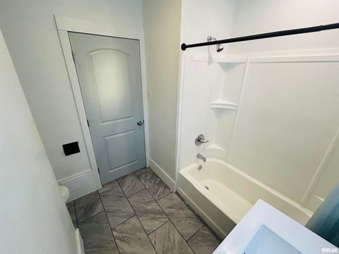 Tiny photo for 2401 PROSPECT Avenue, Clinton, IA 52732 (MLS # QC4269514)