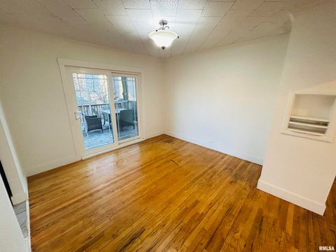 Tiny photo for 2401 PROSPECT Avenue, Clinton, IA 52732 (MLS # QC4269514)