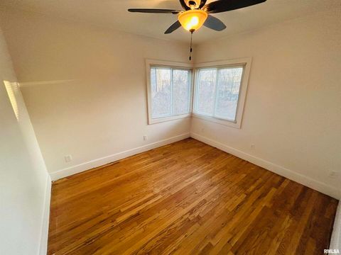 Tiny photo for 2401 PROSPECT Avenue, Clinton, IA 52732 (MLS # QC4269514)