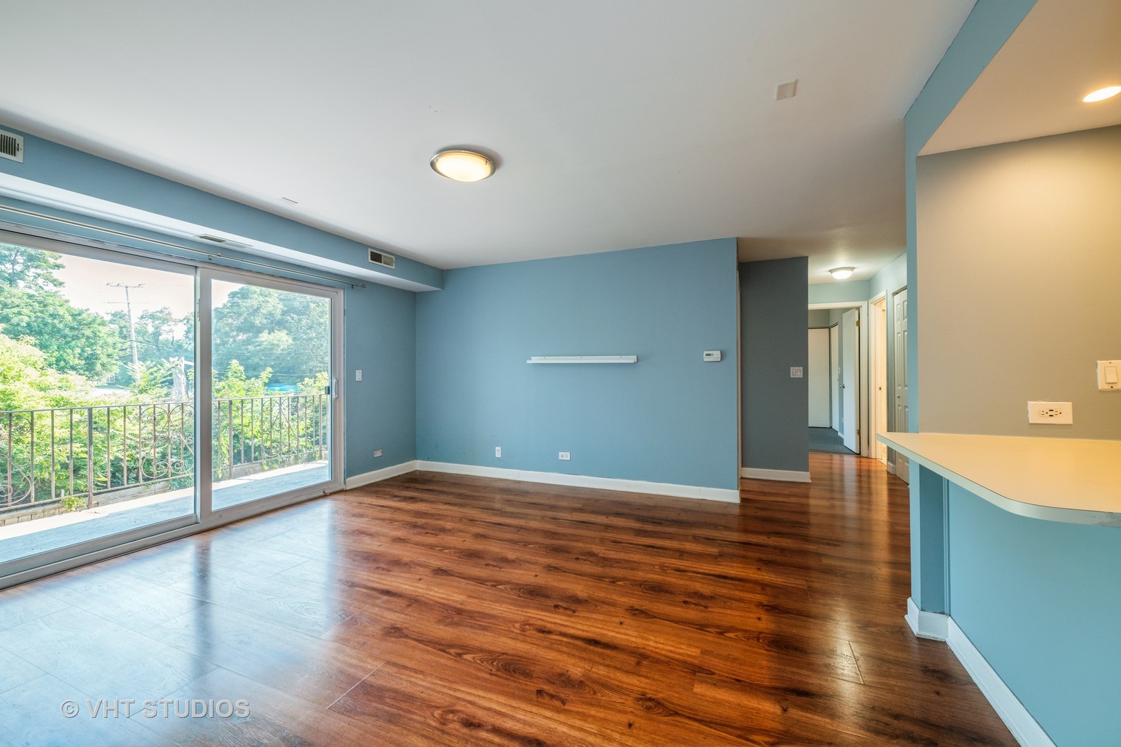 814 N River Road 2C