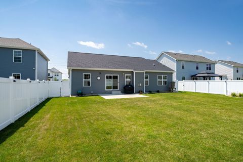 Tiny photo for 16 Stonehouse Court, Bloomington, IL 61705 (MLS # 12713584)