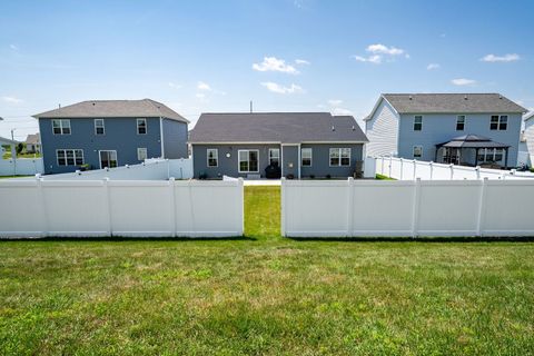 Tiny photo for 16 Stonehouse Court, Bloomington, IL 61705 (MLS # 12713584)