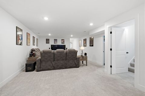 Tiny photo for 16 Stonehouse Court, Bloomington, IL 61705 (MLS # 12713584)