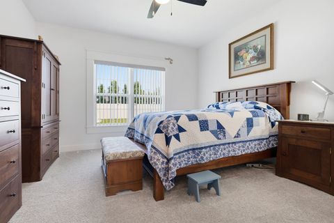 Tiny photo for 16 Stonehouse Court, Bloomington, IL 61705 (MLS # 12713584)