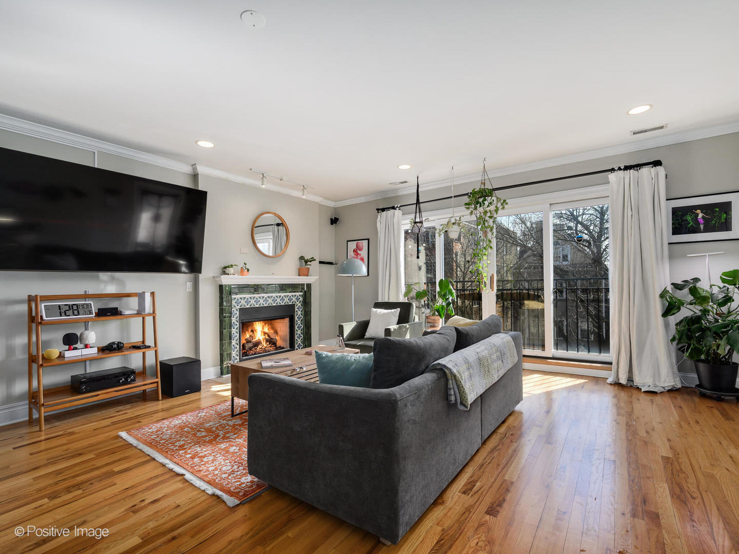 830 W Bradley Place 3S