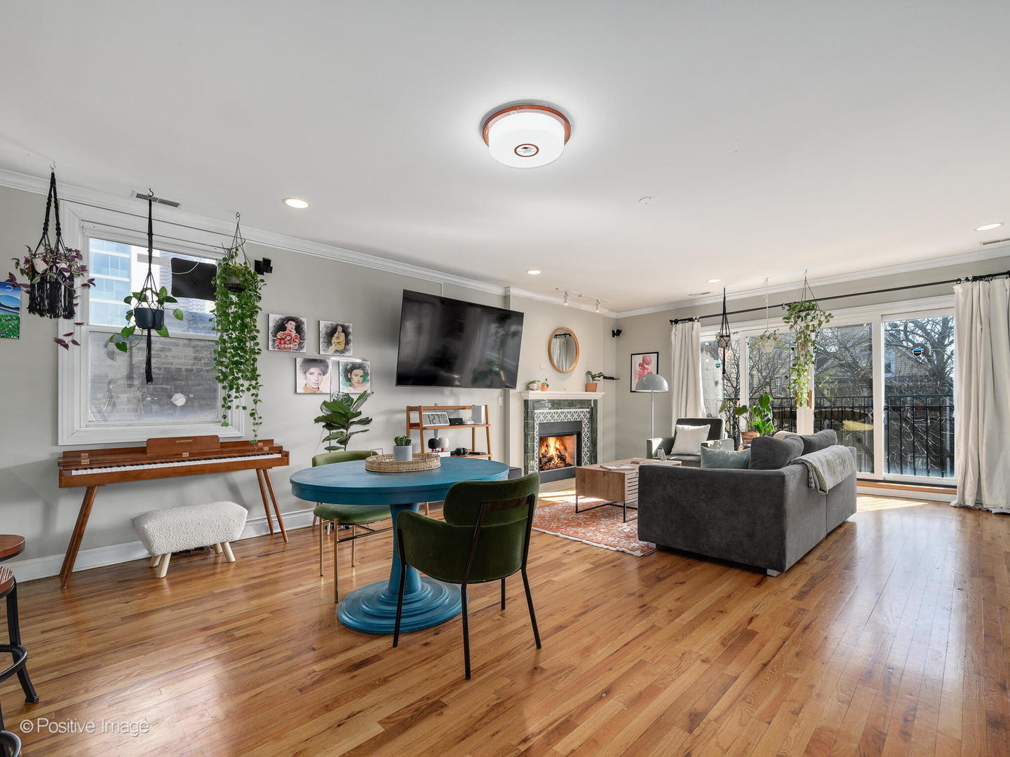 830 W Bradley Place 3S