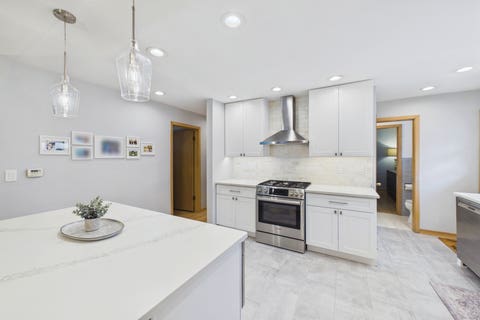 Tiny photo for 203 S Edward Street, Mount Prospect, IL 60056 (MLS # 12705386)