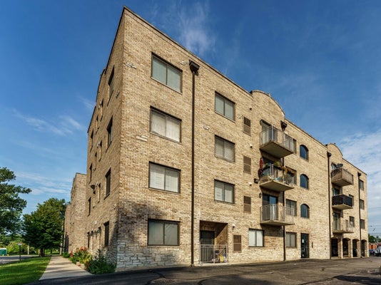7316 40TH ST APT 4C, LYONS, IL 60534 - Image 216ceff6f1ae831f2ab4e852a2ff304a/2700591536
