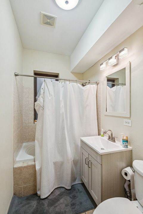 Tiny photo for 5014 S Prairie Avenue #1, Chicago, IL 60615 (MLS # 12540481)
