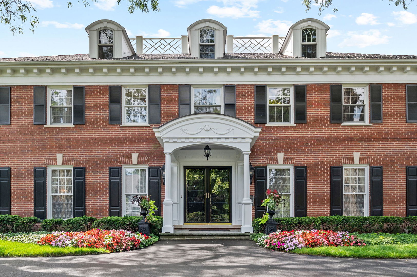320 Woodley Road