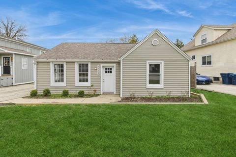 33669 N Forest Drive Grayslake IL 60030