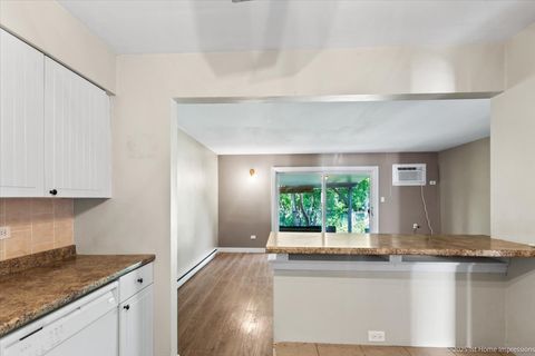 Tiny photo for 7526 S Cork Avenue #7526, Justice, IL 60458 (MLS # 12416737)