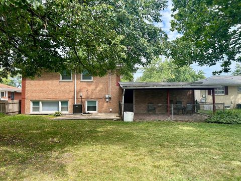 Tiny photo for 529 E 166th Place, South Holland, IL 60473 (MLS # 12552811)
