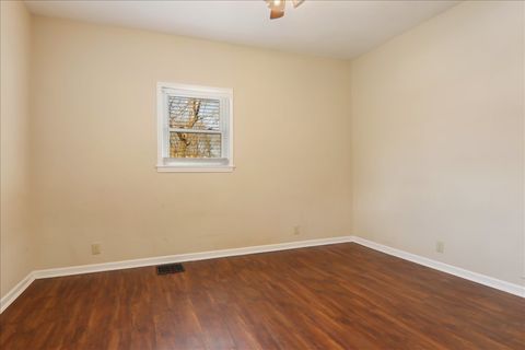 Tiny photo for 813 W Jefferson Street, Bloomington, IL 61701 (MLS # 12555159)