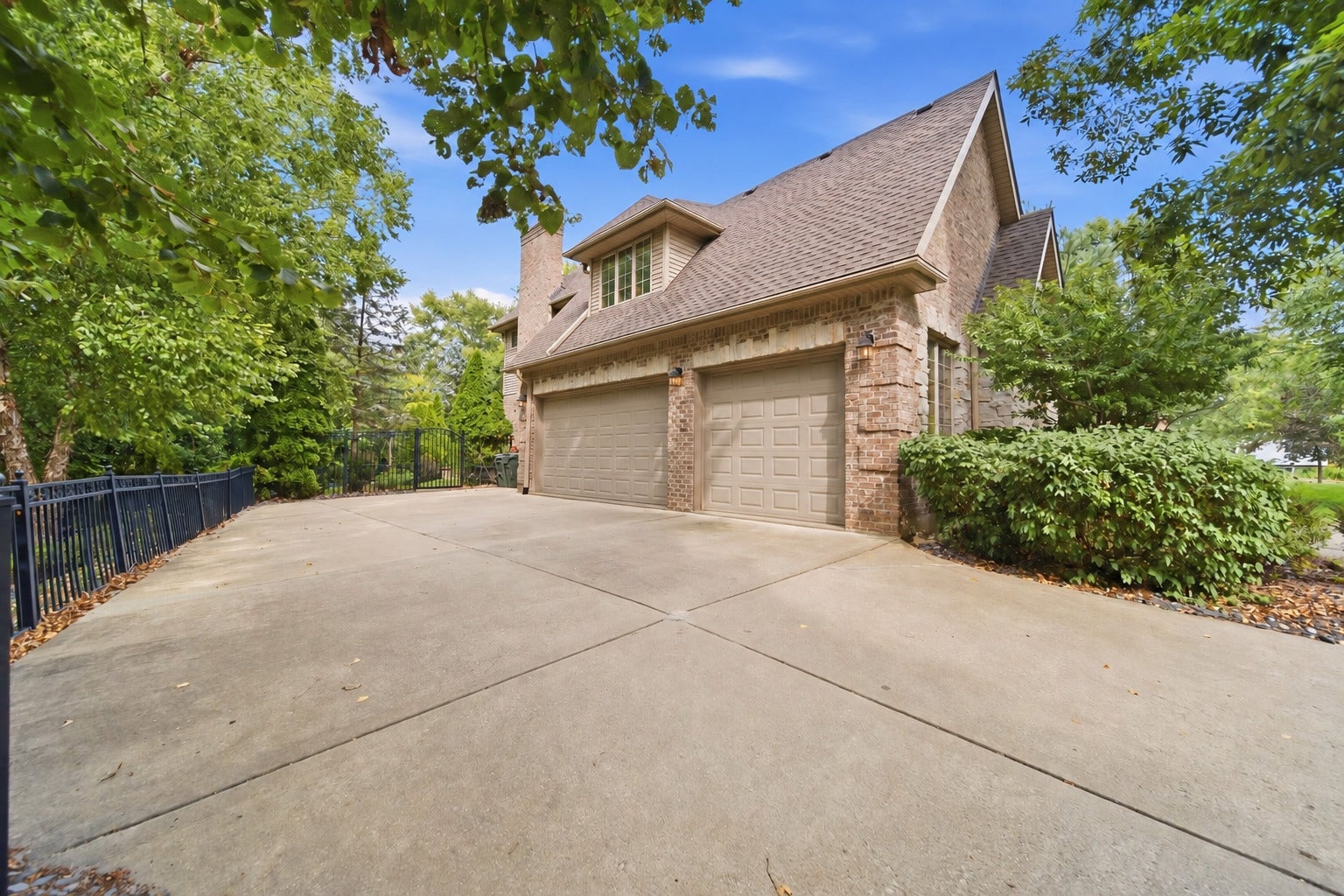 209 Linden Oaks Lane