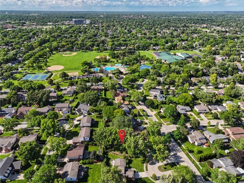 Tiny photo for 1704 S Highland Avenue, Arlington Heights, IL 60005 (MLS # 12689341)