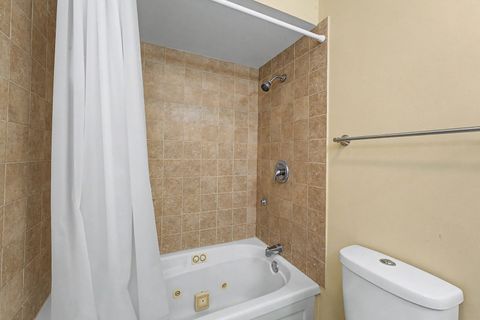 Tiny photo for 1704 S Highland Avenue, Arlington Heights, IL 60005 (MLS # 12689341)