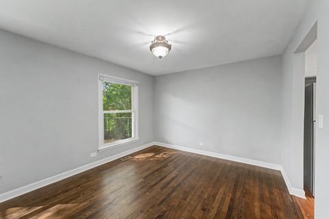 Tiny photo for 1704 S Highland Avenue, Arlington Heights, IL 60005 (MLS # 12689341)