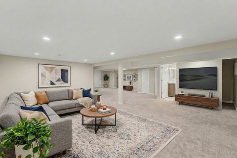 Tiny photo for 1704 S Highland Avenue, Arlington Heights, IL 60005 (MLS # 12689341)