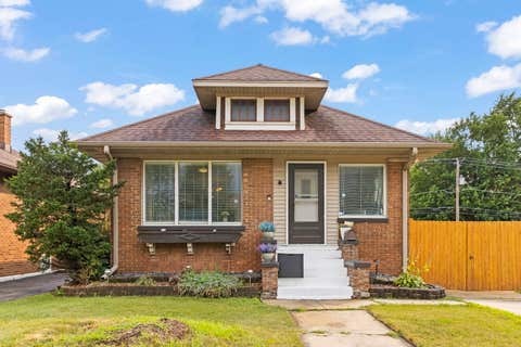 Photo of 1330 Plainfield Road, Joliet, IL 60435 (MLS # 12712675)