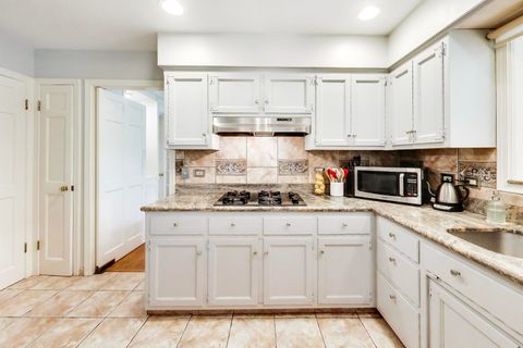 Tiny photo for 2156 Glendale Avenue, Northbrook, IL 60062 (MLS # 12637037)