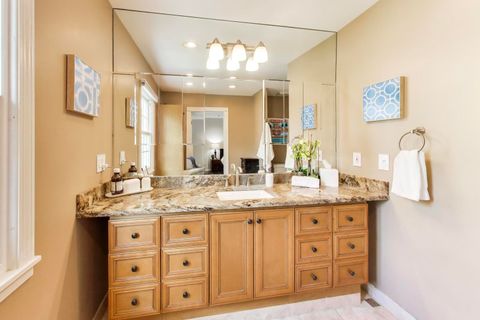 Tiny photo for 2156 Glendale Avenue, Northbrook, IL 60062 (MLS # 12637037)