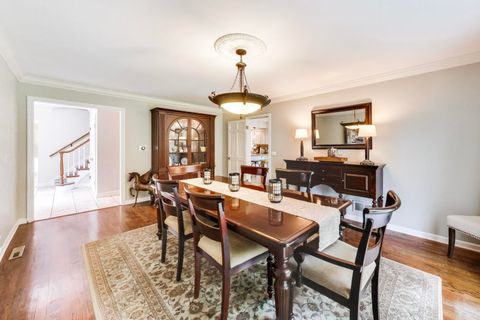 Tiny photo for 2156 Glendale Avenue, Northbrook, IL 60062 (MLS # 12637037)