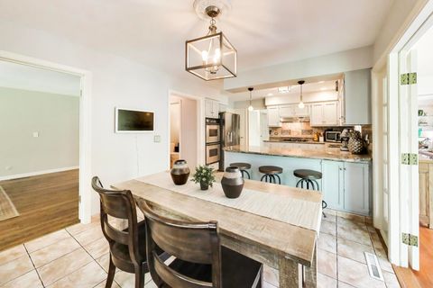 Tiny photo for 2156 Glendale Avenue, Northbrook, IL 60062 (MLS # 12637037)