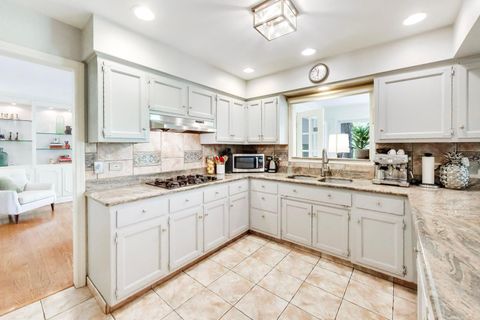 Tiny photo for 2156 Glendale Avenue, Northbrook, IL 60062 (MLS # 12637037)