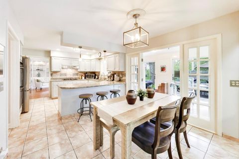 Tiny photo for 2156 Glendale Avenue, Northbrook, IL 60062 (MLS # 12637037)