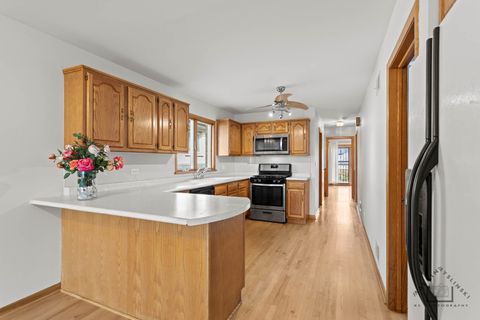 Tiny photo for 6856 W Montrose Avenue, Harwood Heights, IL 60706 (MLS # 12466782)