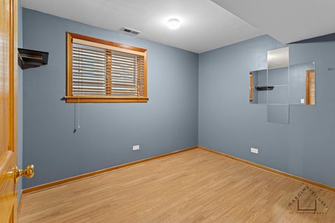 Tiny photo for 6856 W Montrose Avenue, Harwood Heights, IL 60706 (MLS # 12466782)