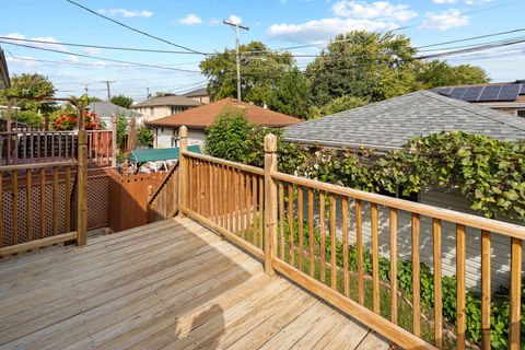 Tiny photo for 6856 W Montrose Avenue, Harwood Heights, IL 60706 (MLS # 12466782)