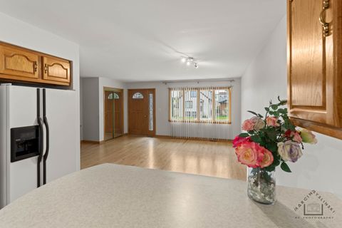 Tiny photo for 6856 W Montrose Avenue, Harwood Heights, IL 60706 (MLS # 12466782)