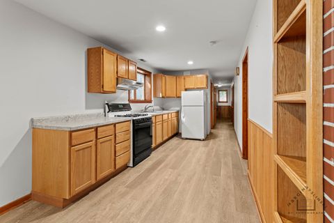 Tiny photo for 6856 W Montrose Avenue, Harwood Heights, IL 60706 (MLS # 12466782)