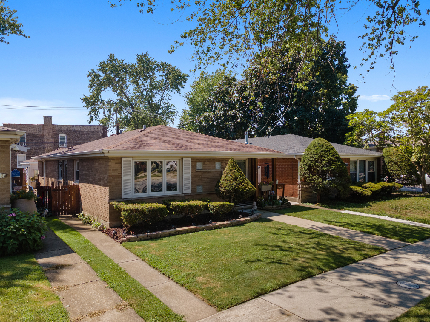 2839 E 130th Street
