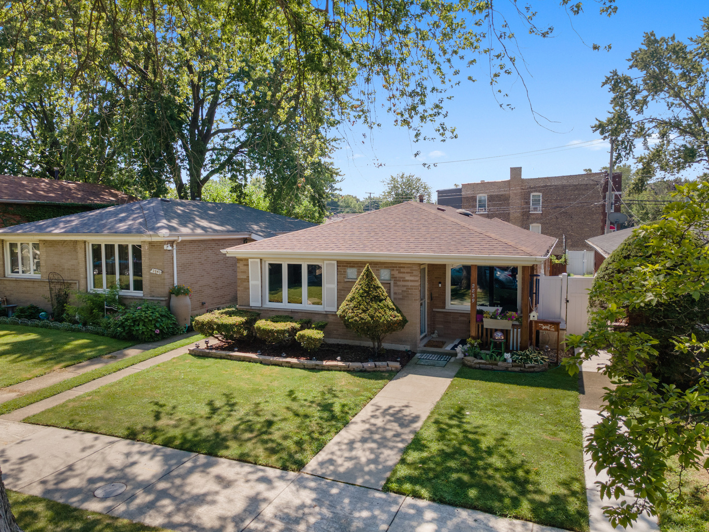 2839 E 130th Street