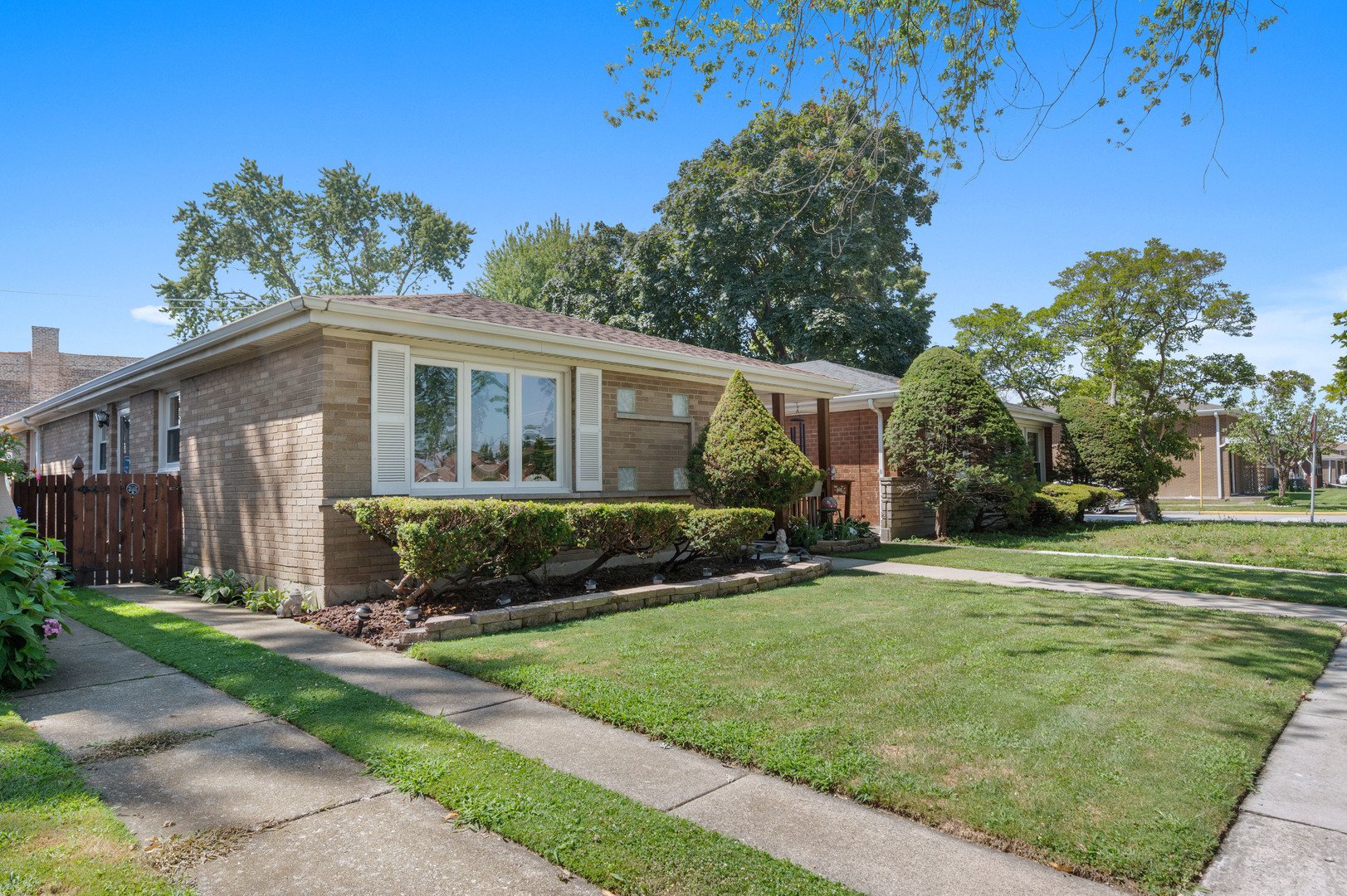 2839 E 130th Street