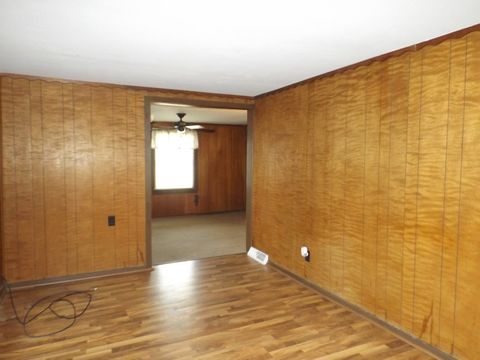 Tiny photo for 1413 Avenue A Ave, Rock Falls, IL 61071 (MLS # 12610266)