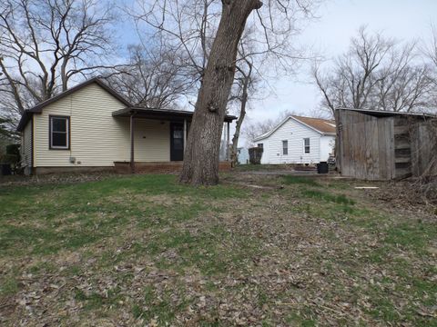 Tiny photo for 1413 Avenue A Ave, Rock Falls, IL 61071 (MLS # 12610266)