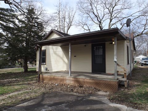 Tiny photo for 1413 Avenue A Ave, Rock Falls, IL 61071 (MLS # 12610266)