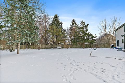 Tiny photo for 325 Stonegate Road, Algonquin, IL 60102 (MLS # 12586035)