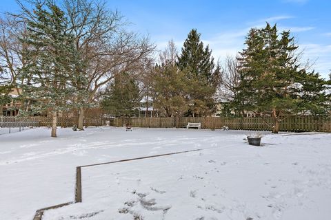 Tiny photo for 325 Stonegate Road, Algonquin, IL 60102 (MLS # 12586035)
