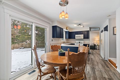 Tiny photo for 325 Stonegate Road, Algonquin, IL 60102 (MLS # 12586035)