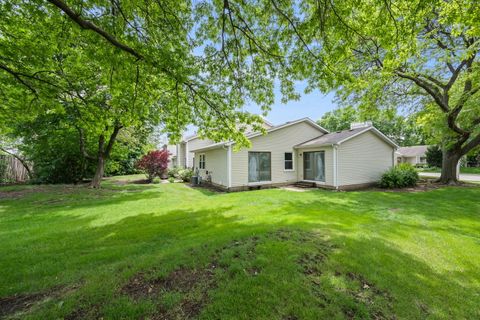 Tiny photo for 948 Longboat Lane, Schaumburg, IL 60194 (MLS # 12660107)