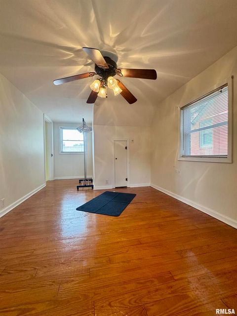 Tiny photo for 215 S JACKSON Street, Harrisburg, IL 62946 (MLS # EB458799)