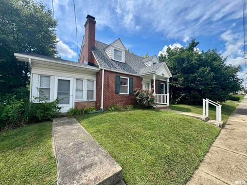 Tiny photo for 215 S JACKSON Street, Harrisburg, IL 62946 (MLS # EB458799)